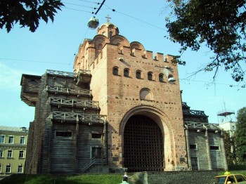 Весело й тяжко згадувати нам тебе, старий наш діду Києве!