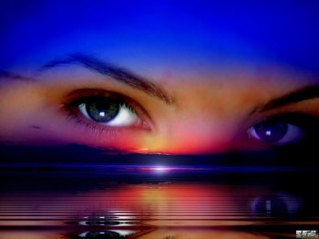 ОСІННЯ НІЧ ЗІ СМАКОМ КАВИ