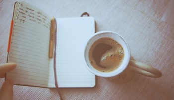 Я звикла – вірші пишуться самі…