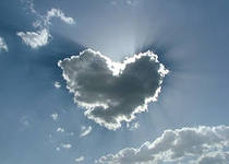 ХМАРИНКИ У ВИГЛЯДІ СЕРЦЯ