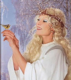 Весна, як жінка...