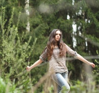 Я навпростець через стежину