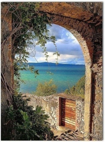 Нахмурилось