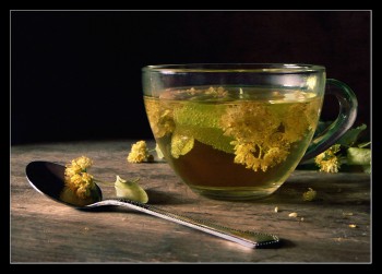 Чашка липового чаю