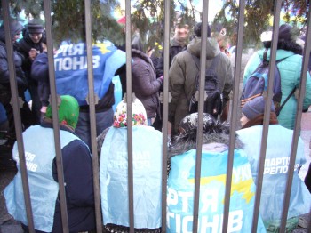 Два Майдани – два серця України?