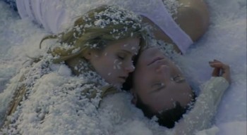 В тіні півмісяця