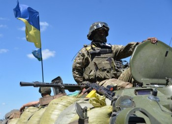 Поліг герой...