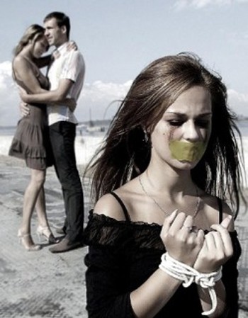 Брязнув дверима