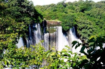 Там де хмари спадають тобі на долоні