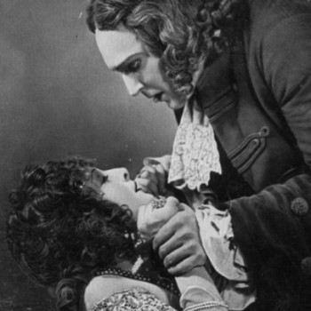 КОРОЛЕВА ДЕКАДАНСА