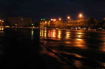 А сонне місто нудиться теплом