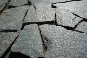 Сірий камінь