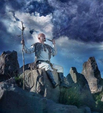 Ой,  мольфарику,  мій ворожбите...