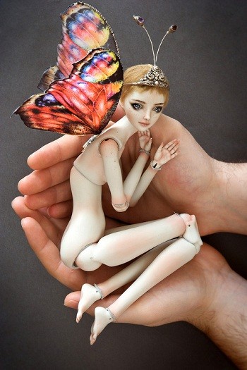 Порцелянова лялька