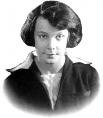 Гострі очі розкриті в морок