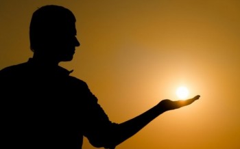 Сонце на плечі