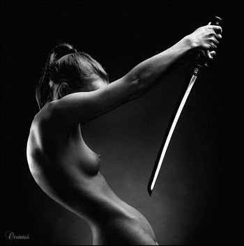 Напередодні. А поки що...