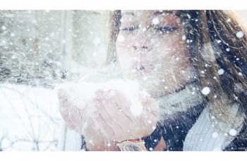 Білим пилом,  сніжним димом...