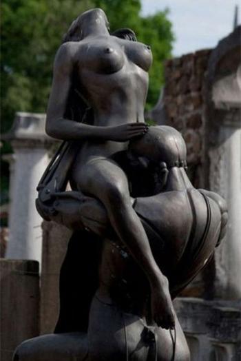 Вустами припав...