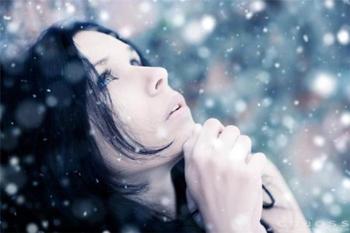 Сніг все летів