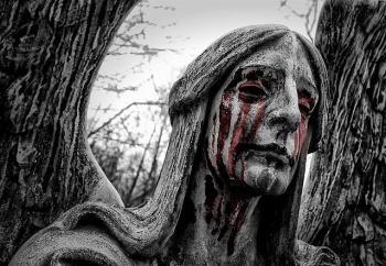 Янгол плаче