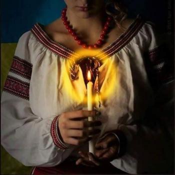 Захлинається серце болем