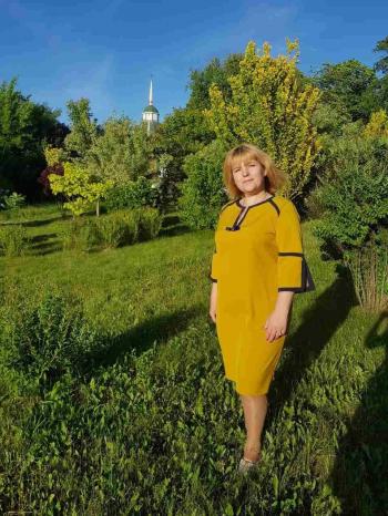 Ще - молода!