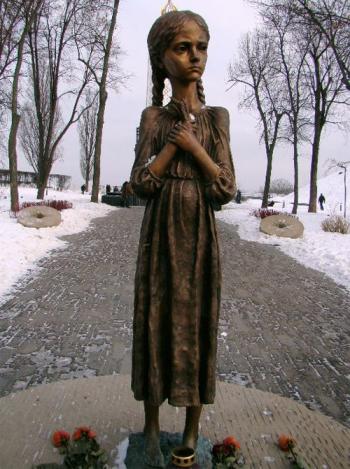 Запали свічку – зупини голод