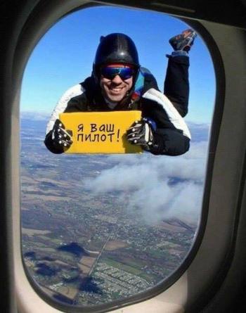 Змія кусає власний хвіст