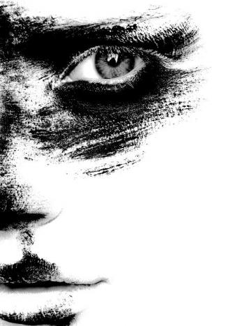 У шелесті тополі...