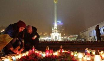 Майдан зорить у небо