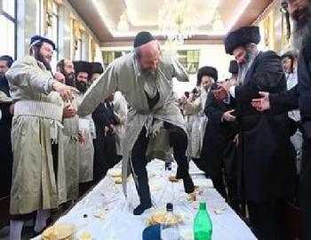 Корова. Цикл &laquo;Еврейские тетради&raquo;