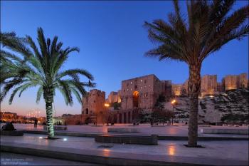 С Востока веет пряным дымом!