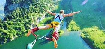 Застосування законів збереження енергії та імпульсу в механічних явищах