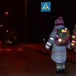 Навіщо пішоходу на одязі світловідбиваючі поверхні. Як такі поверхні використовують автомобілісти