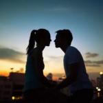 Посміхнися