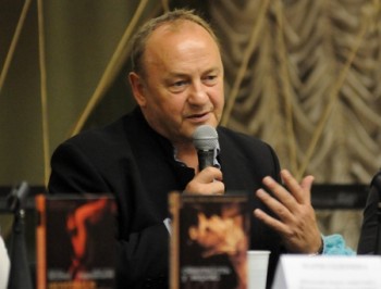 «С@мотність у мережі» Януша Леона Вишневського