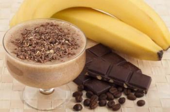 Кава з бананом і шоколадом
