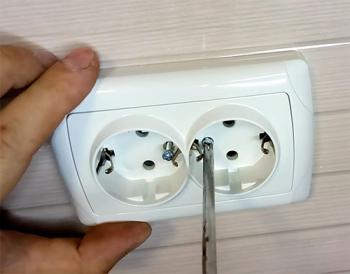 Як поміняти розетку?