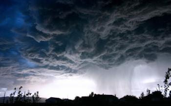 Надумані тези