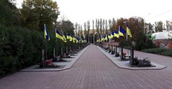 На землю влігся перший сніг...