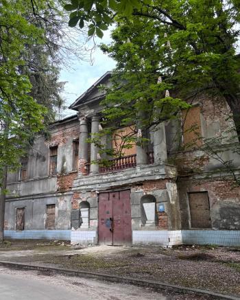 Занедбані будинки