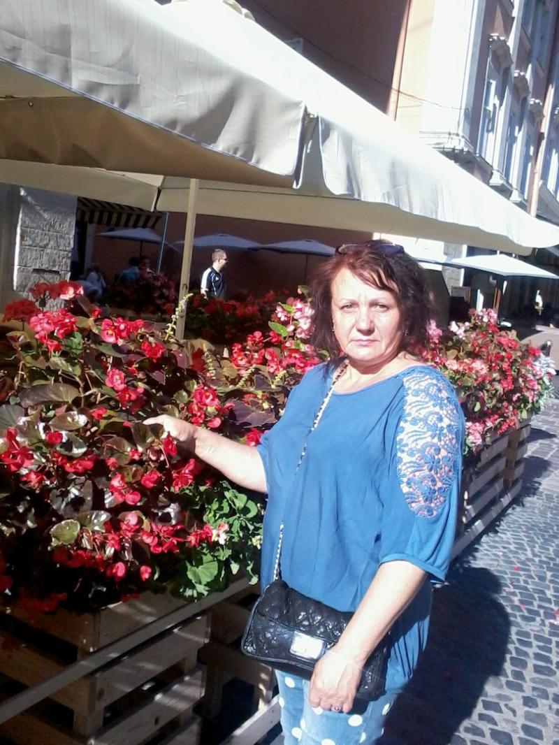 ЛАРИСА  МАНДЗЮК