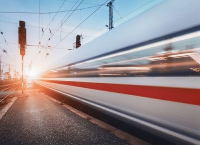 Задача. Потяг їде рівномірно прямолінійно