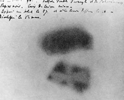 Зображення мальтійського хреста, дослід Беккереля