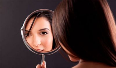 Задача про дзеркало та оборотність світлових променів