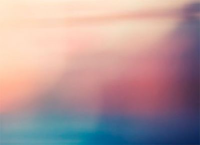 Предмет розташований на фокусній відстані від збиральної лінзи. Зображення не існує