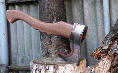 Задача про цвях та сокиру